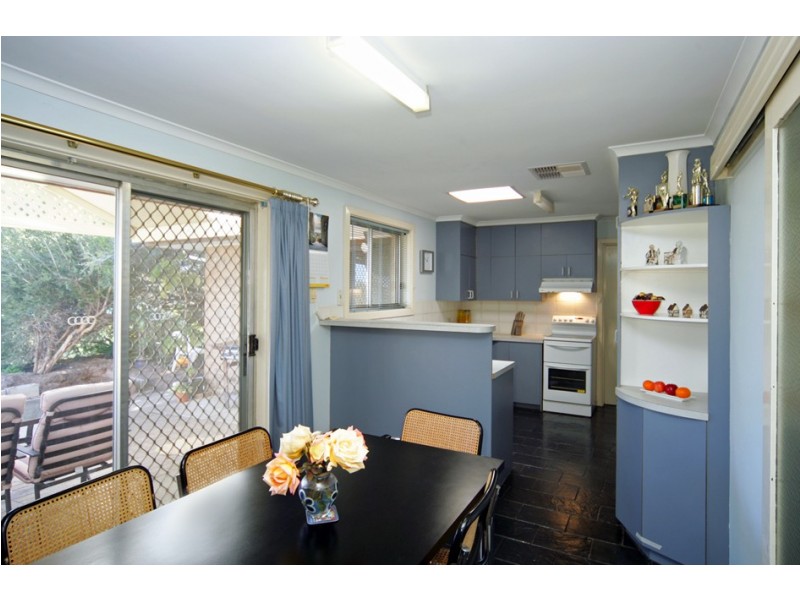 22 AMETHYST CRES, Hope Valley SA 5090