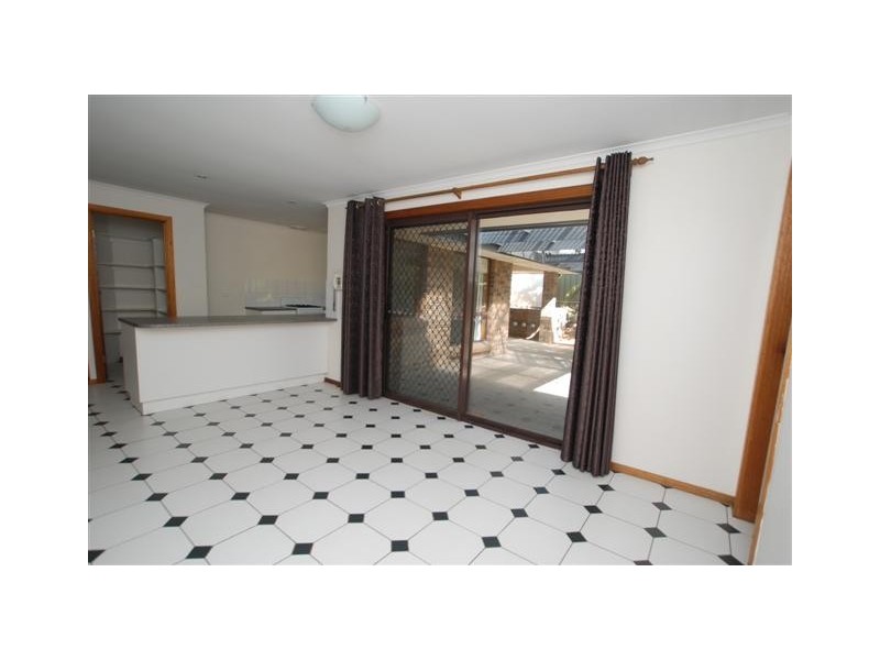 7 Anita Court, Woodcroft SA 5162
