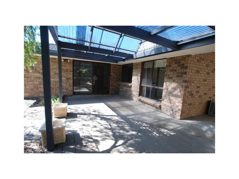 7 Anita Court, Woodcroft SA 5162