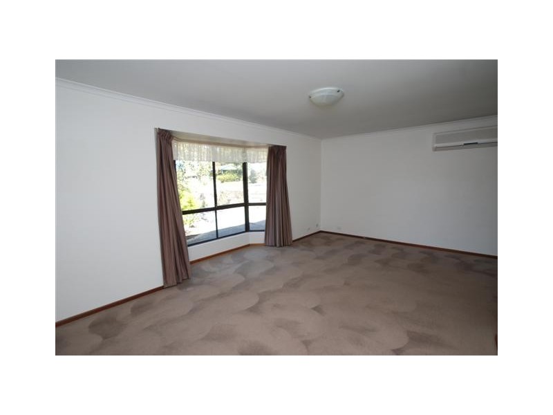 7 Anita Court, Woodcroft SA 5162
