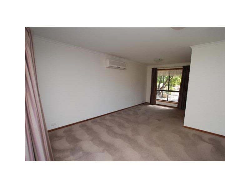 7 Anita Court, Woodcroft SA 5162