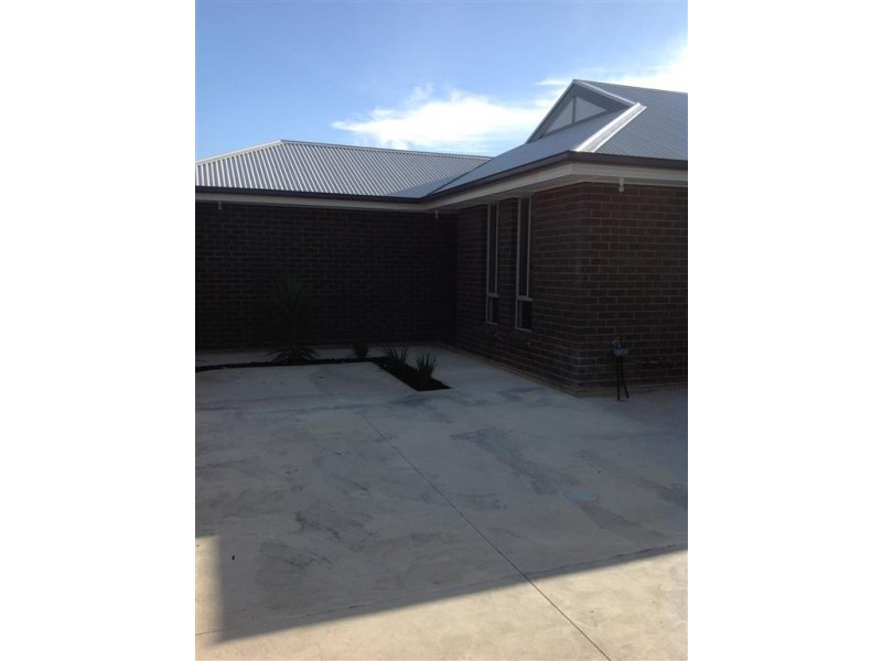 16A Montrose Avenue, Seaton SA 5023