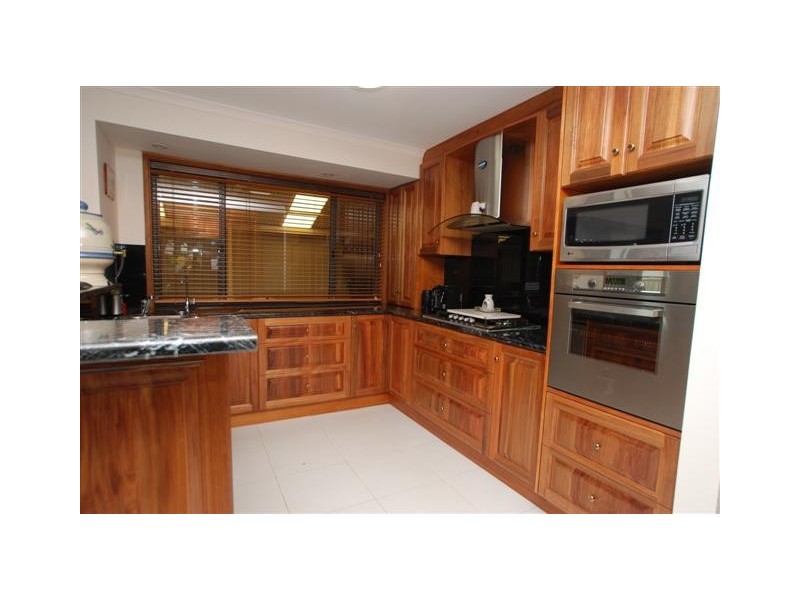 24 Mawson Circuit, Woodcroft SA 5162