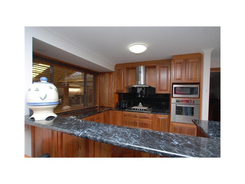 24 Mawson Circuit, Woodcroft SA 5162