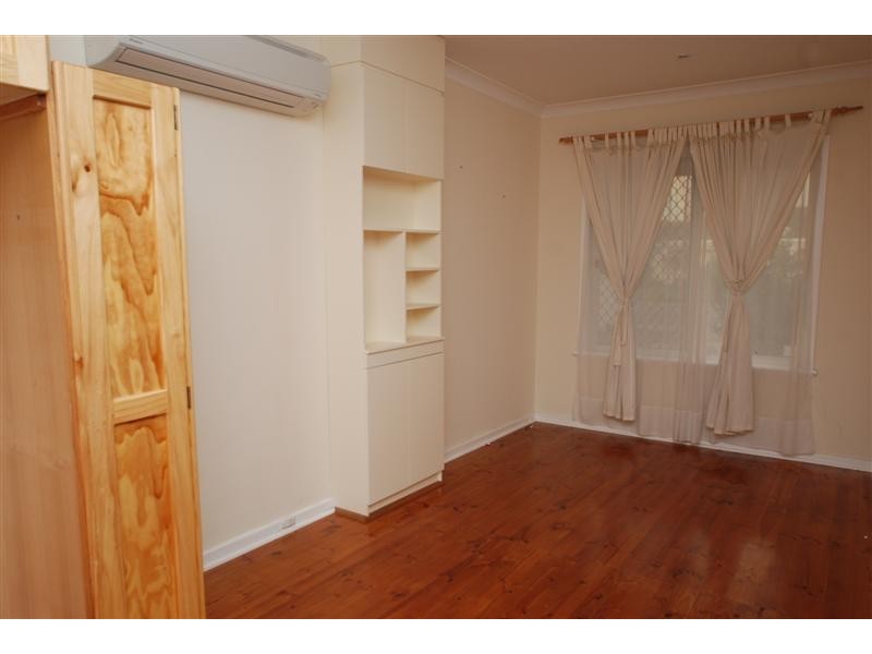 30 Sampson Road, Mitchell Park SA 5043