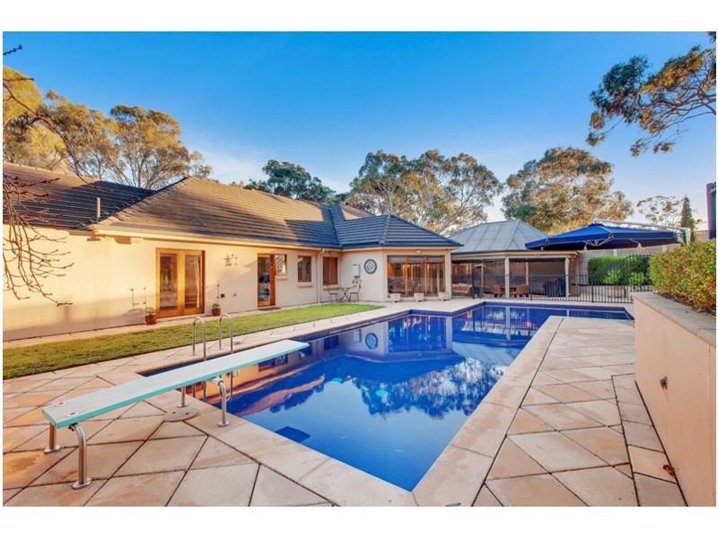 14 Nicholas Walk, Aberfoyle Park SA 5159