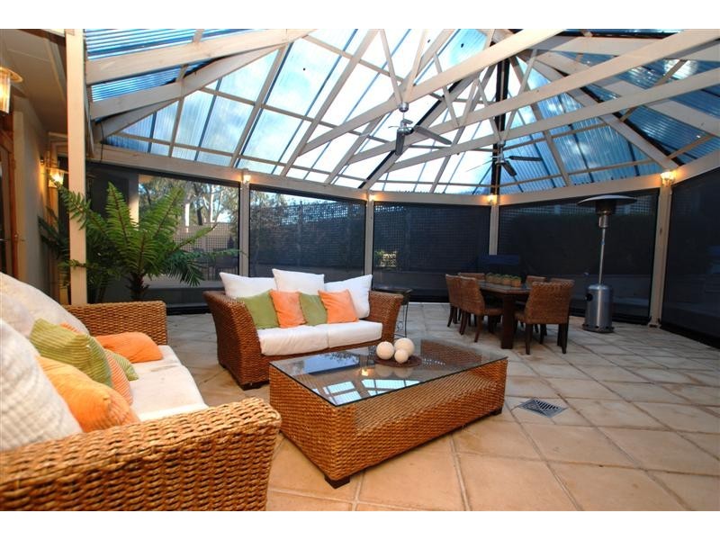 14 Nicholas Walk, Aberfoyle Park SA 5159