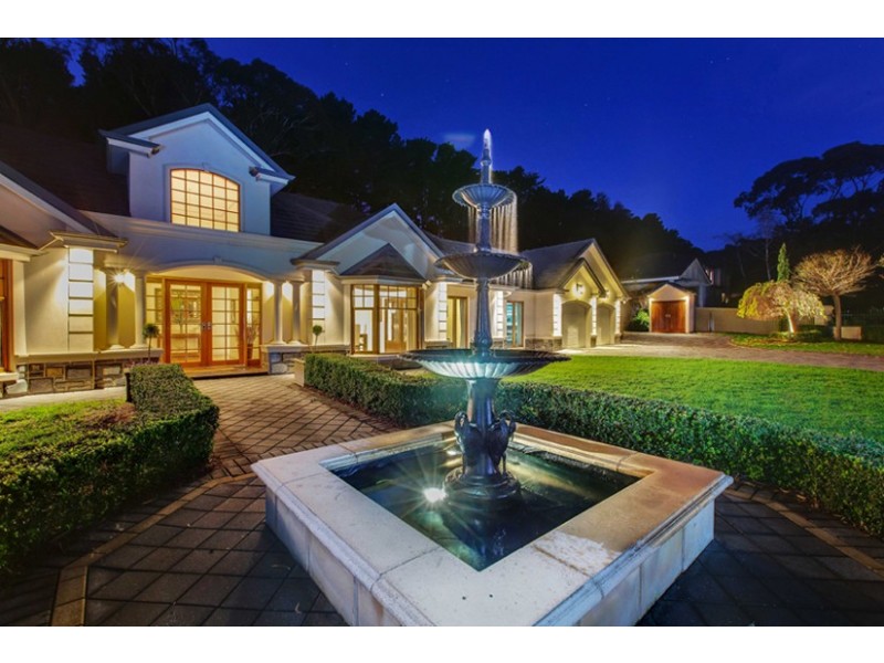 14 Nicholas Walk, Aberfoyle Park SA 5159