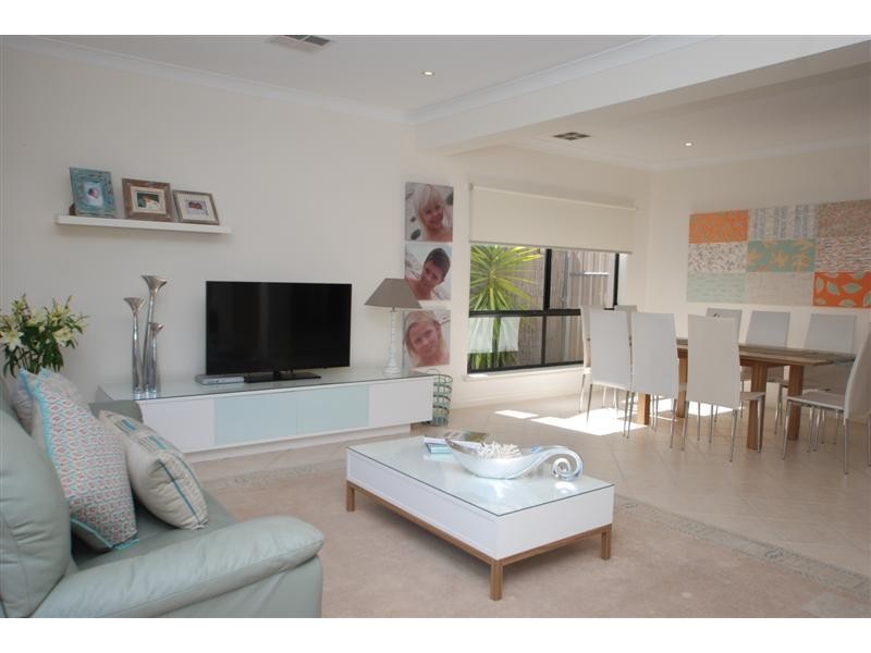 2 Leak Avenue, Glenelg North SA 5045