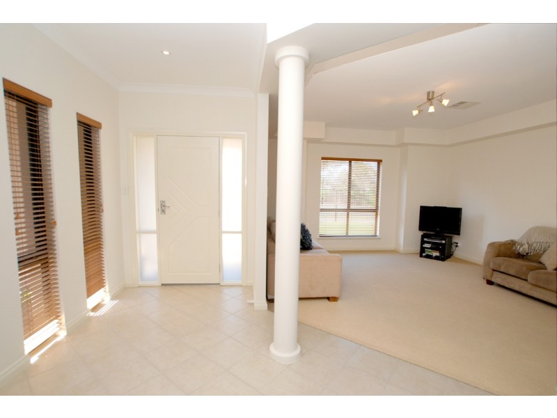 2 Leak Avenue, Glenelg North SA 5045