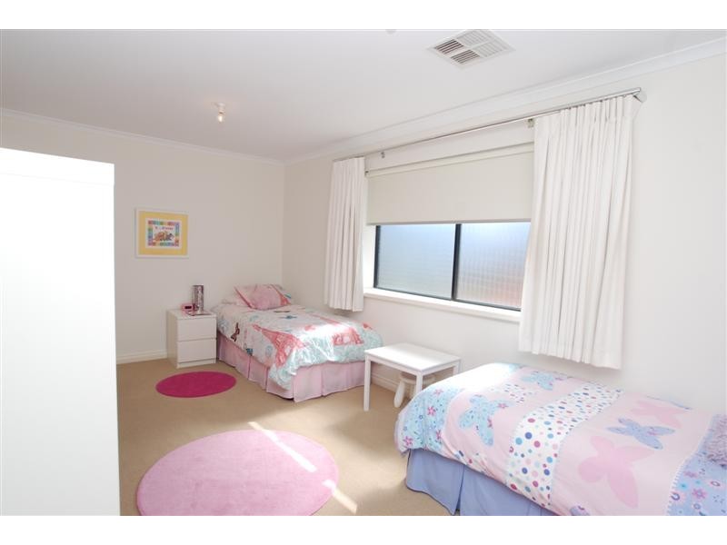 2 Leak Avenue, Glenelg North SA 5045