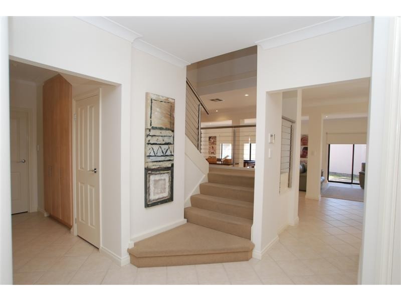 2 Leak Avenue, Glenelg North SA 5045