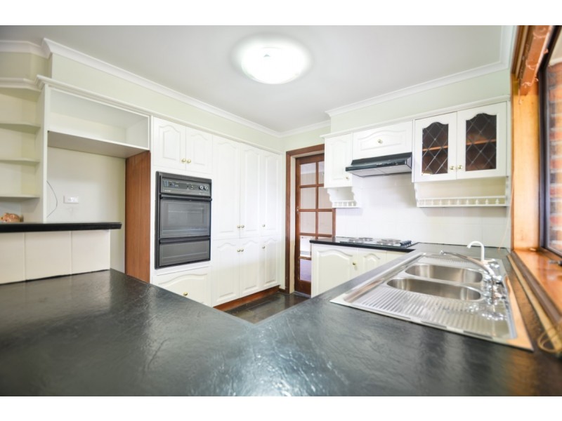 5 Aroona Road, Hallett Cove SA 5158