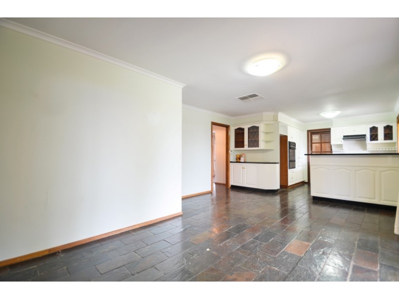 5 Aroona Road, Hallett Cove SA 5158
