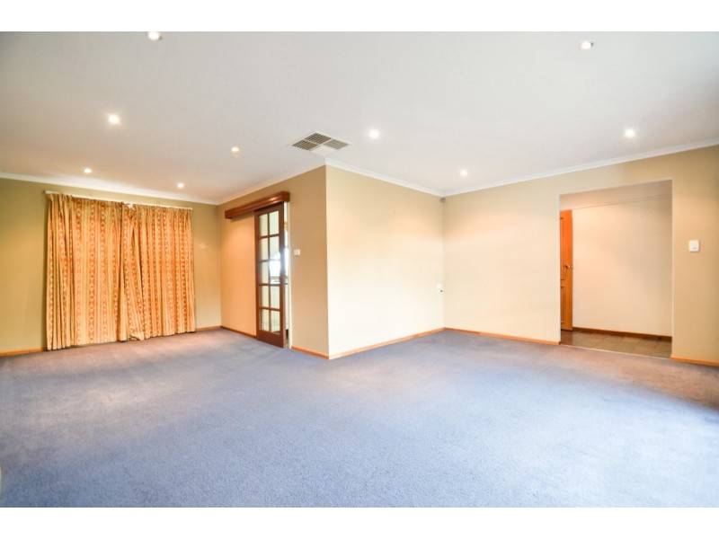 5 Aroona Road, Hallett Cove SA 5158