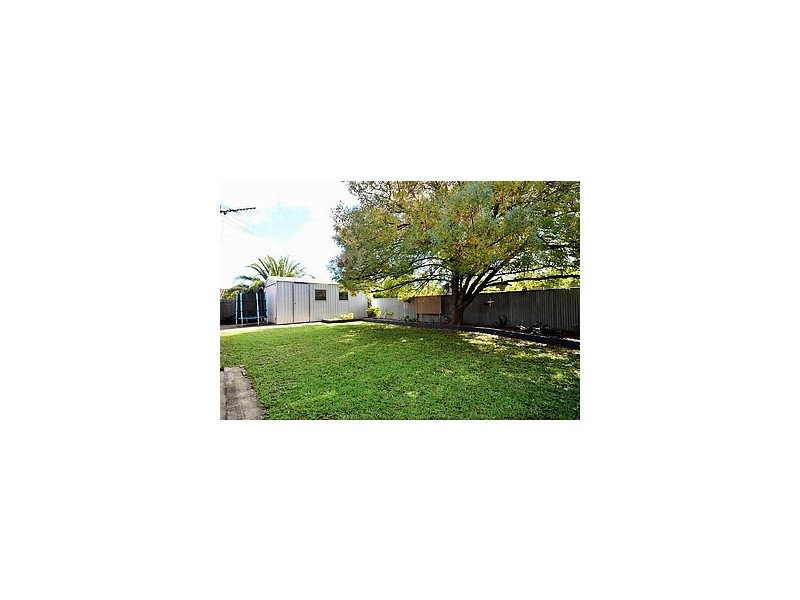 22 Jennifer Drive, Happy Valley SA 5159