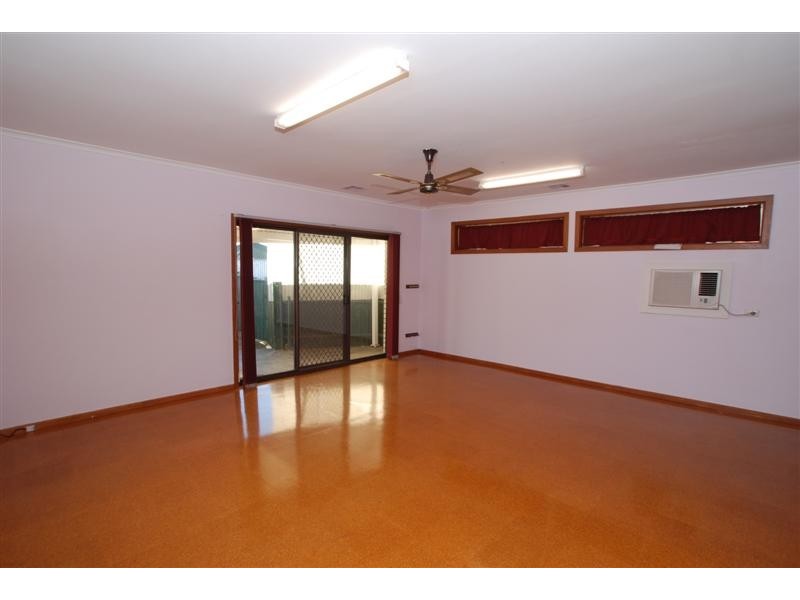 25 Raymond Avenue, North Plympton SA 5037