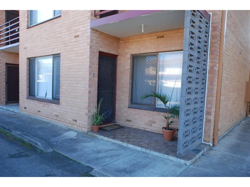 1/3 Leicester street, Glenelg SA 5045