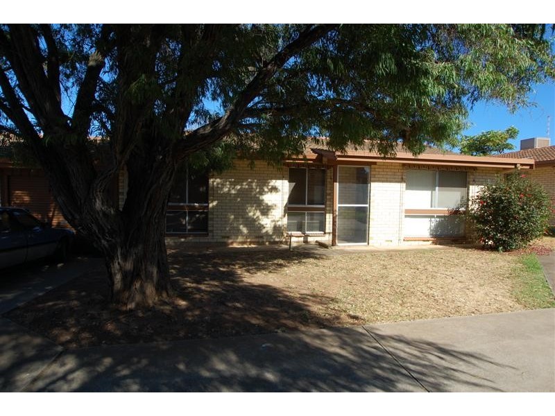2/15 Booth Avenue, Morphett Vale SA 5162