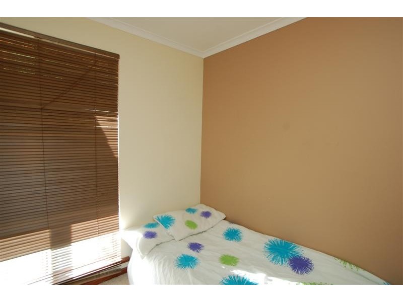 2/15 Booth Avenue, Morphett Vale SA 5162