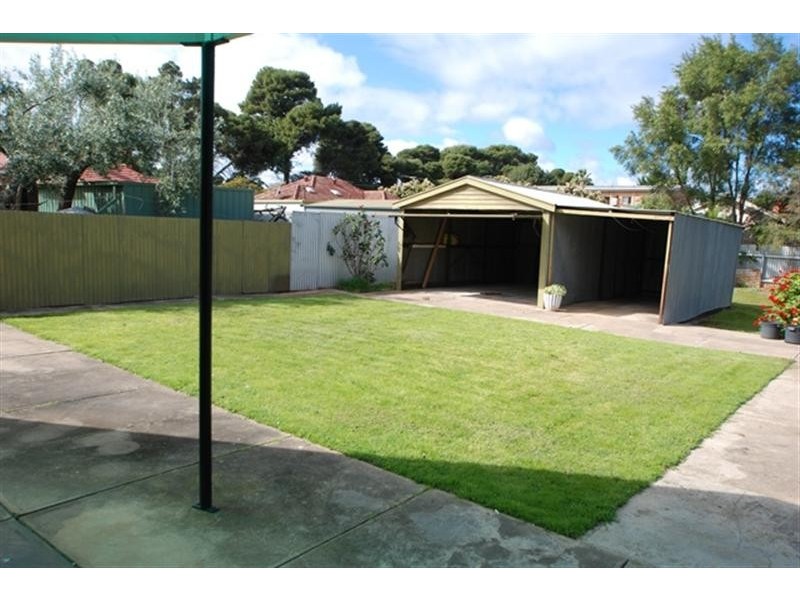 2 St Lawrence Avenue, Edwardstown SA 5039