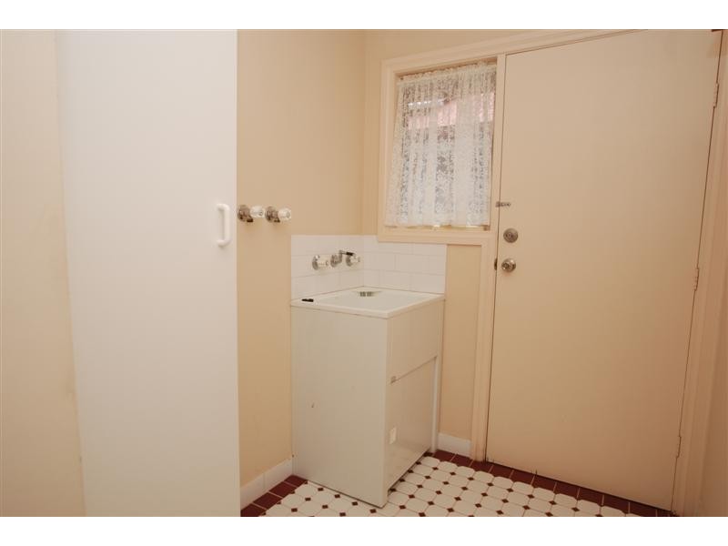 10 Dorrien Avenue, Woodcroft SA 5162