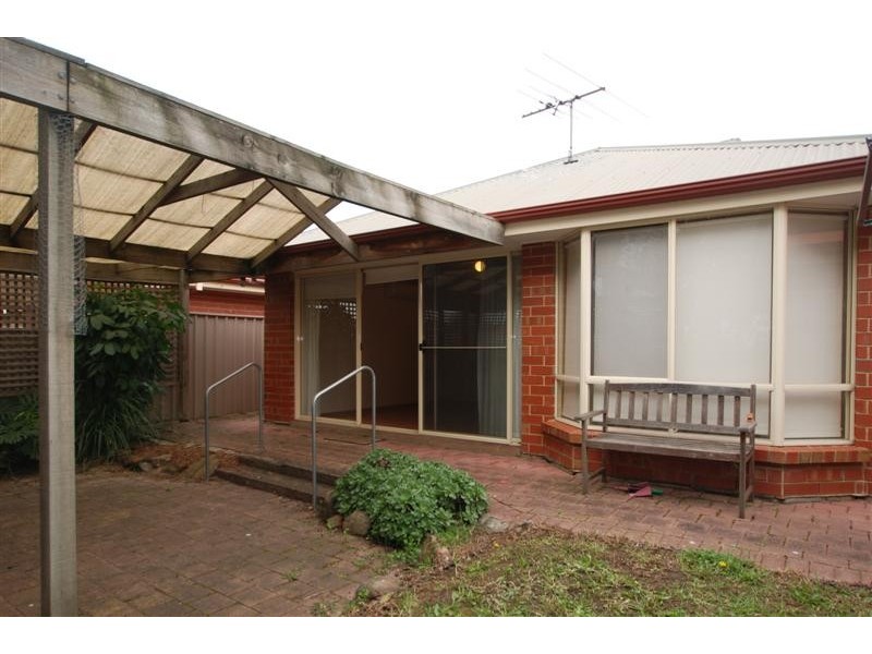 10 Dorrien Avenue, Woodcroft SA 5162