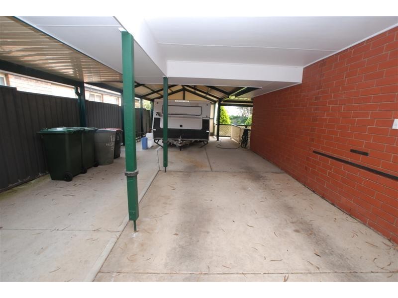 18 Hispano Drive, Woodcroft SA 5162