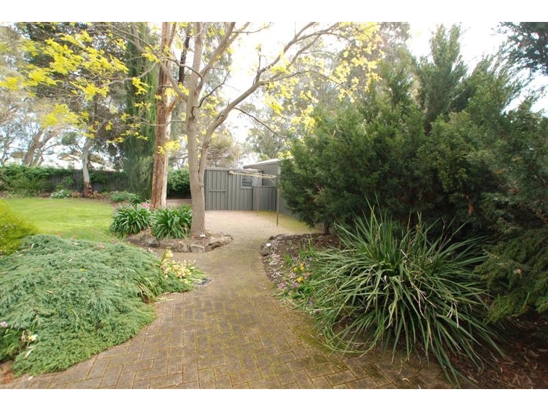 18 Hispano Drive, Woodcroft SA 5162