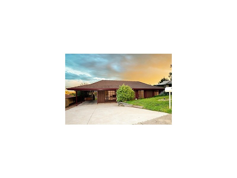 30 Doulton Drive, Trott Park SA 5158