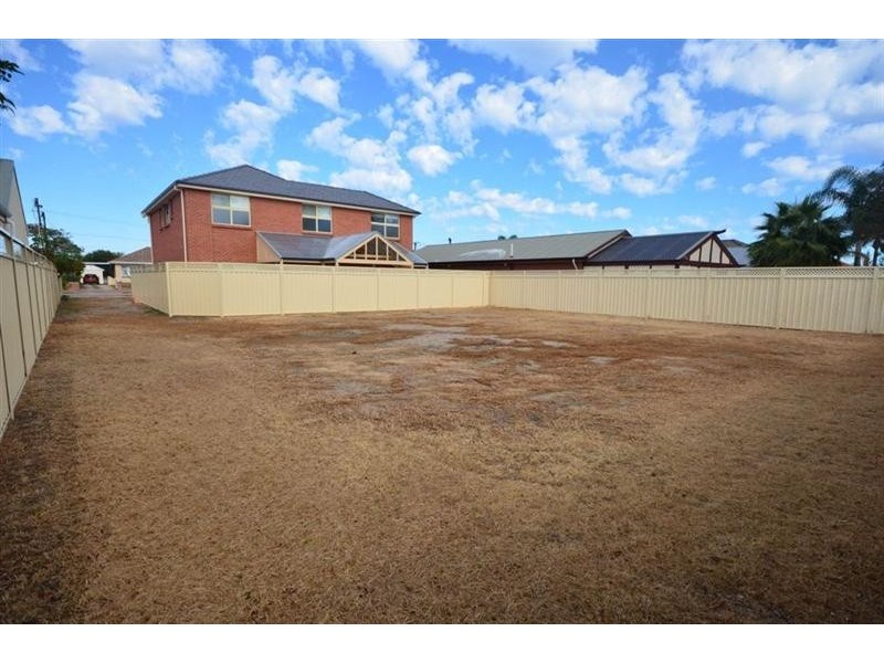 10A Carnarvon Ave, Glenelg North SA 5045