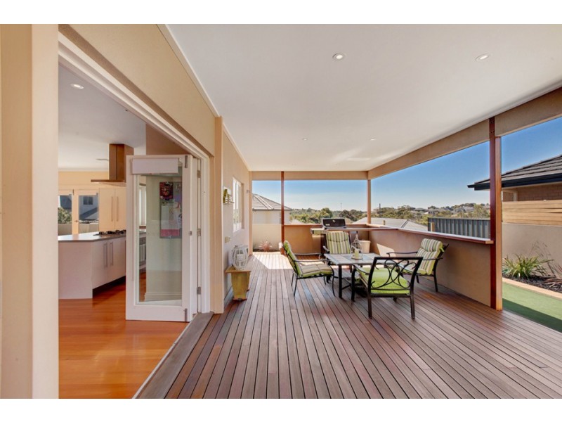 15 Evergreen Parade, Flagstaff Hill SA 5159