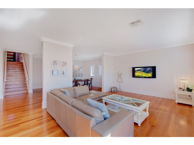 15 Evergreen Parade, Flagstaff Hill SA 5159