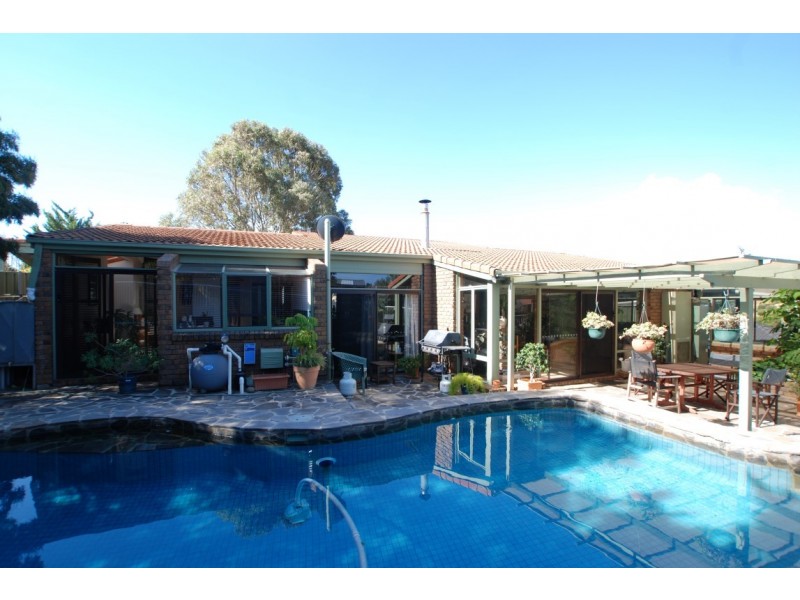 17 Yartoo street, Hallett Cove SA 5158