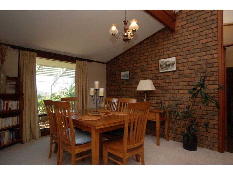 17 Yartoo street, Hallett Cove SA 5158