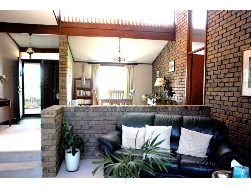 17 Yartoo street, Hallett Cove SA 5158