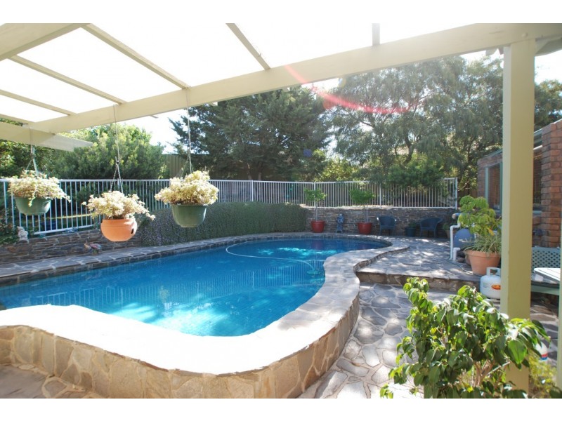 17 Yartoo street, Hallett Cove SA 5158