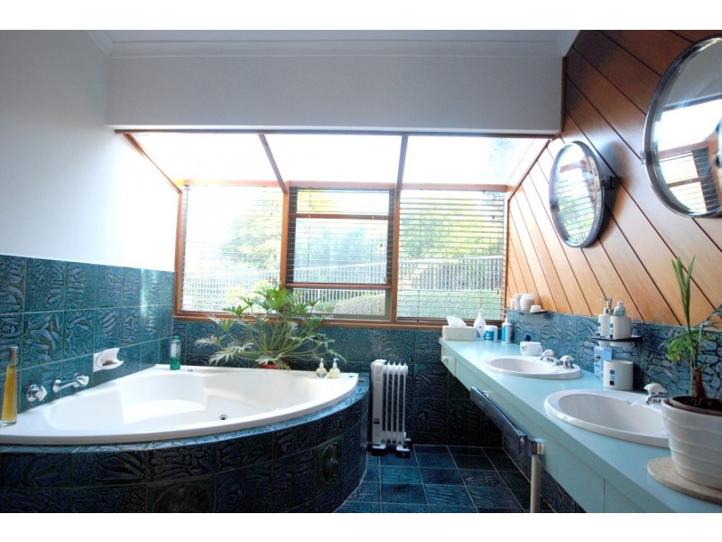 17 Yartoo street, Hallett Cove SA 5158