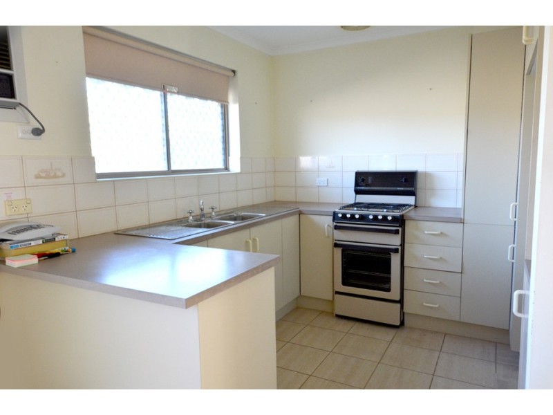 2/7 Rothschild Street, Woodcroft SA 5162