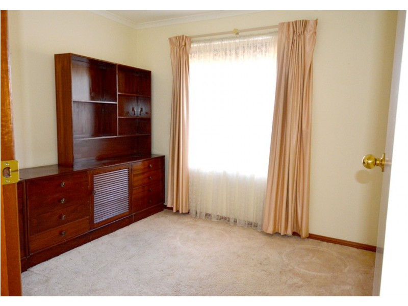 2/7 Rothschild Street, Woodcroft SA 5162