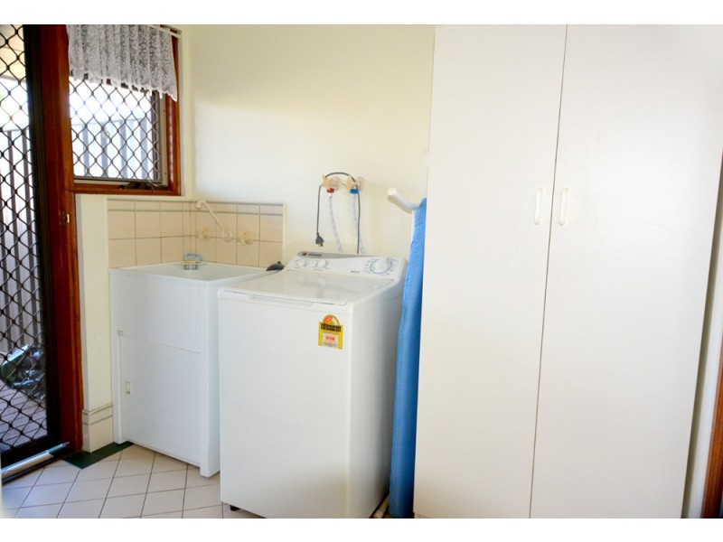 2/7 Rothschild Street, Woodcroft SA 5162