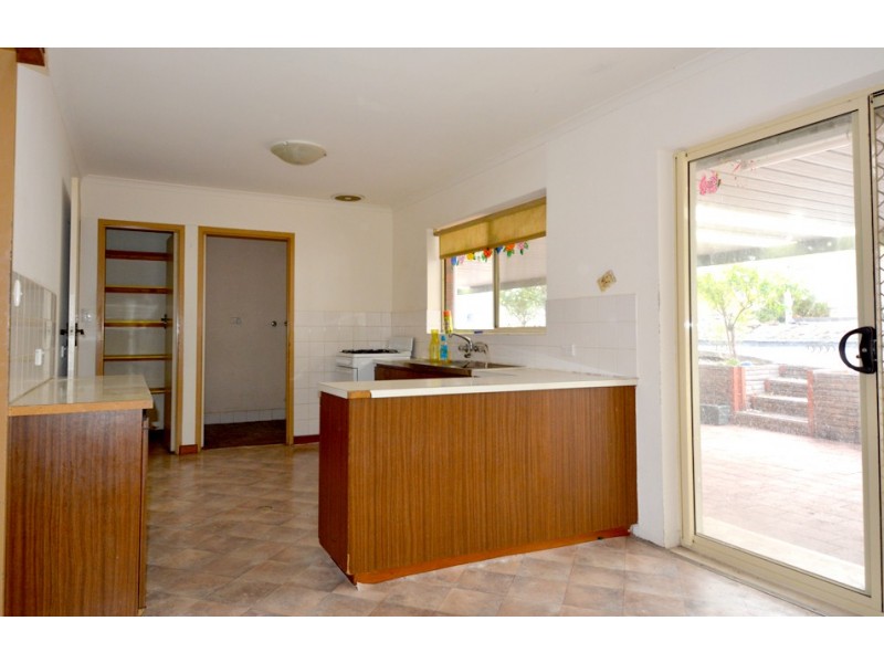 29 Tripoli Road, Happy Valley SA 5159
