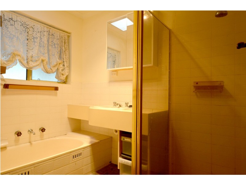 29 Tripoli Road, Happy Valley SA 5159