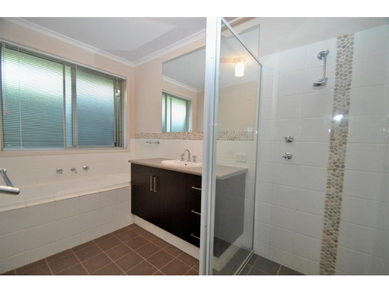 10 Sapphire Way, Aldinga Beach SA 5173