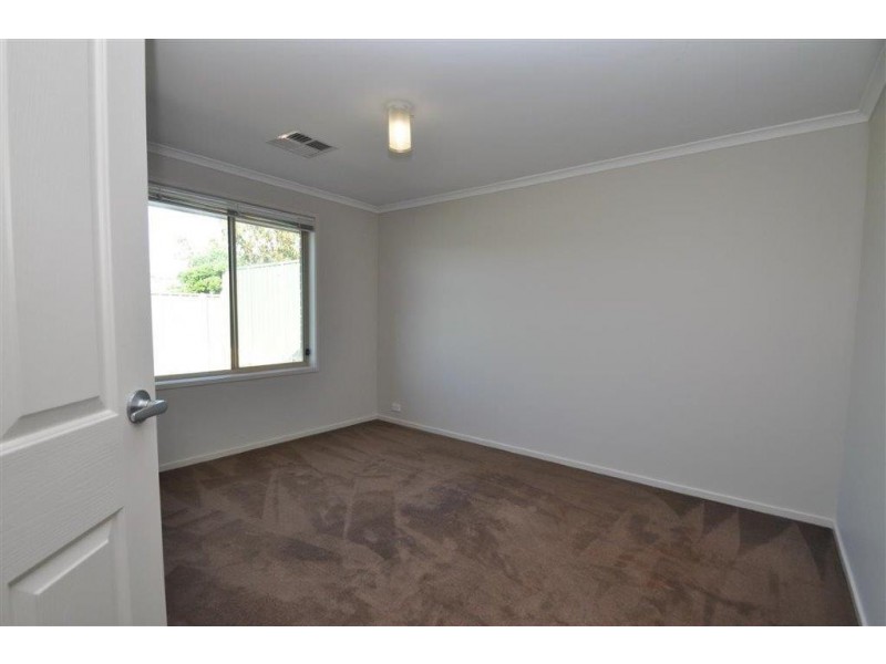 10 Sapphire Way, Aldinga Beach SA 5173