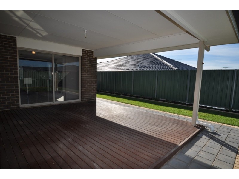 10 Sapphire Way, Aldinga Beach SA 5173