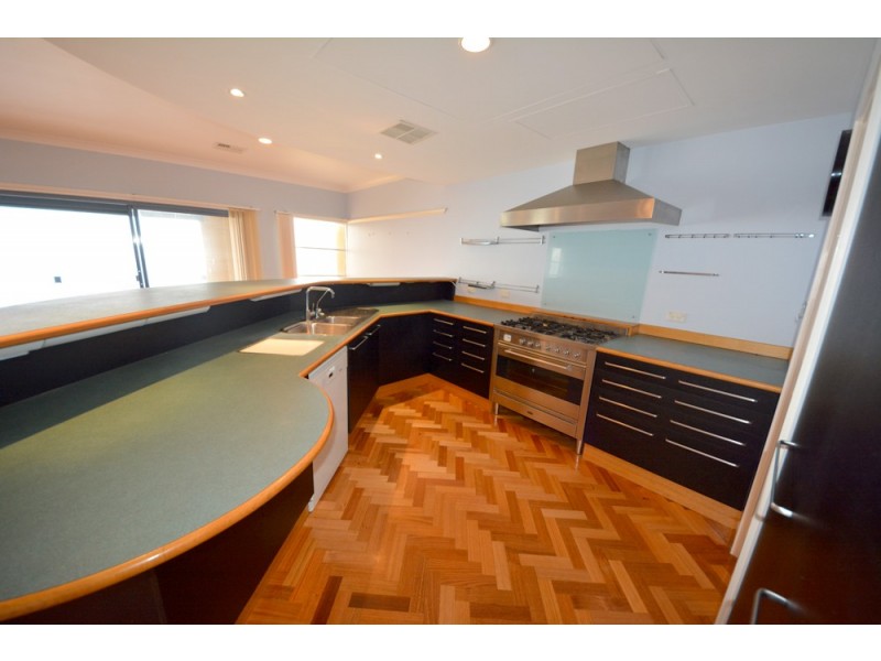 107 Seaview Road, Tennyson SA 5022