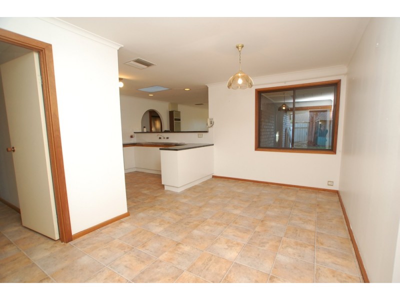 27 Tracy Way, Morphett Vale SA 5162