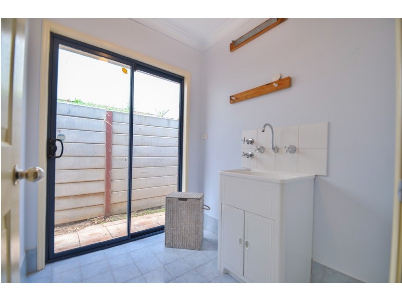 108a Oakridge Road, Aberfoyle Park SA 5159