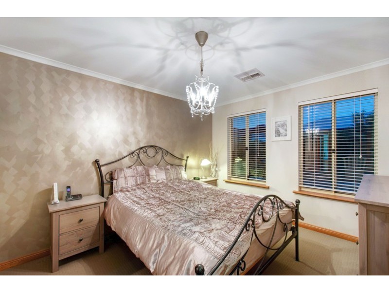 11 Verdant Parade, Woodcroft SA 5162